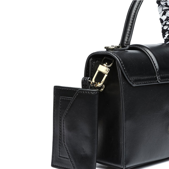 Fyor BD 94 Shoulder Bags #color_black