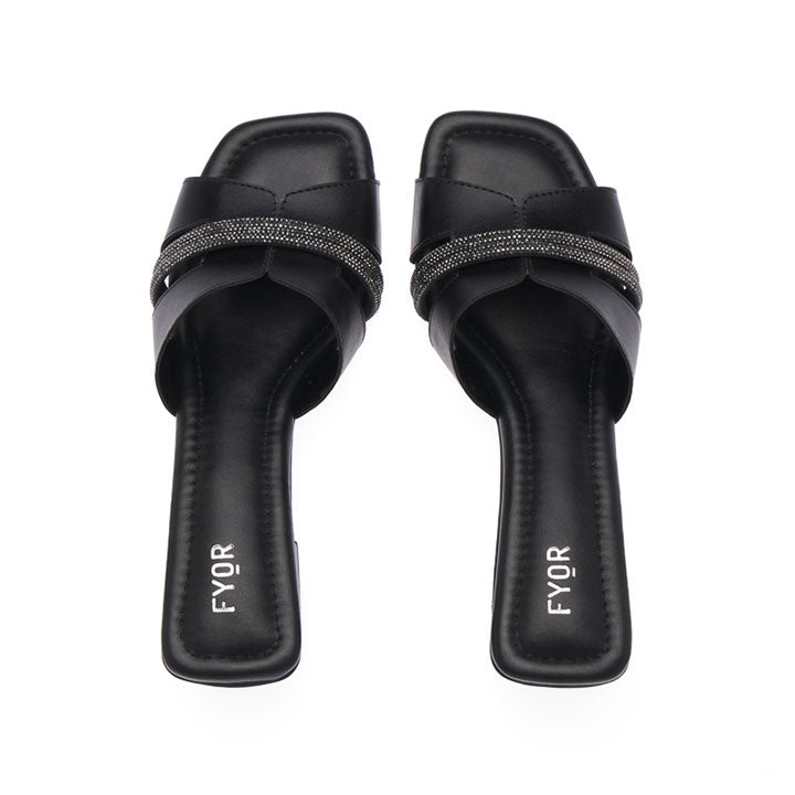 FYOR Box Heel #color_black