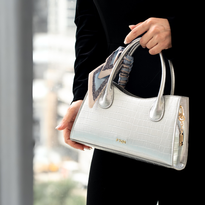 Fyor BD 96 Shoulder Bags #color_silver