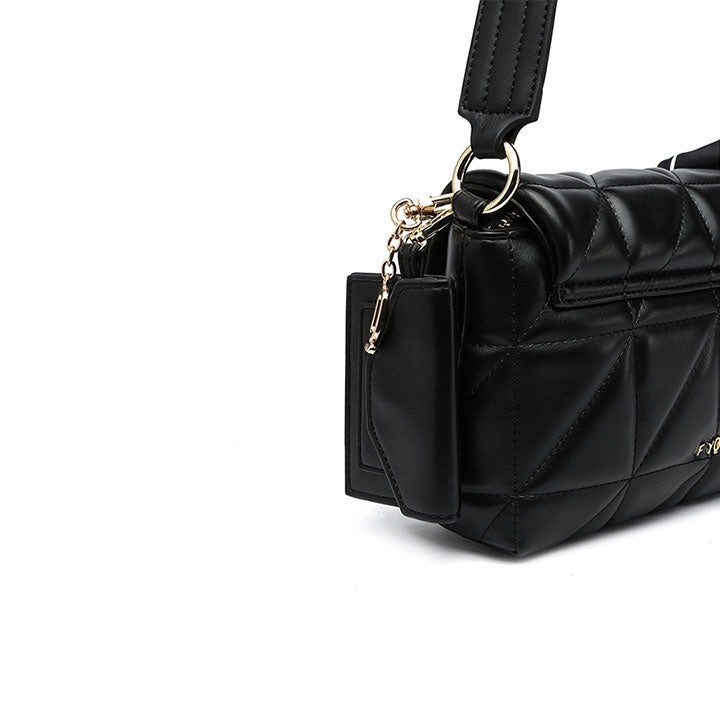 Fyor BD 101 Shoulder Bags #color_black