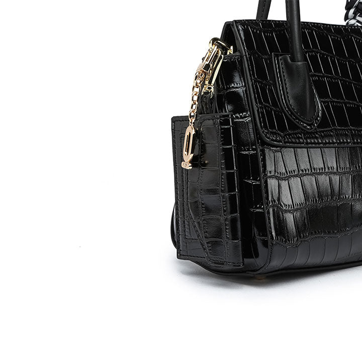 Fyor BD 127 Shoulder Bags #color_black