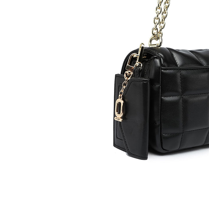 Fyor BD 98 Shoulder Bags #color_black