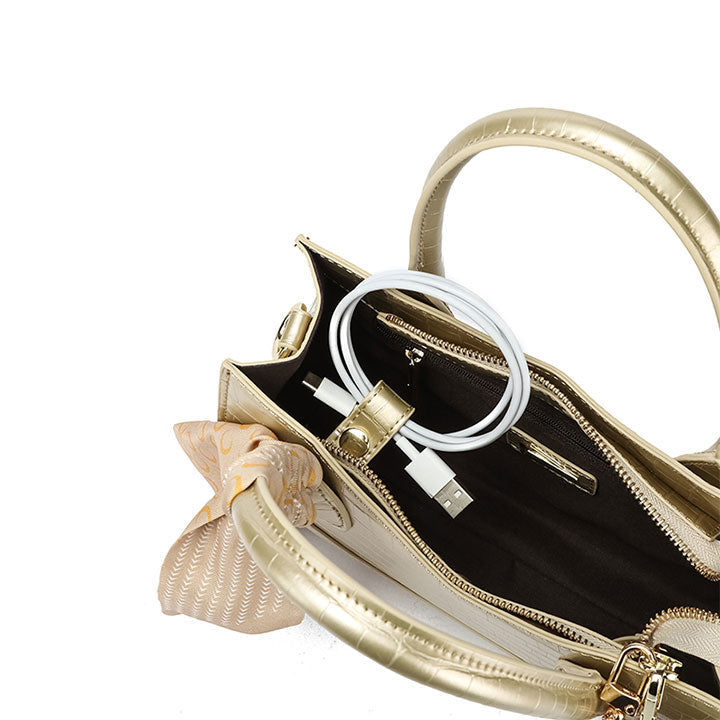 Fyor BD 96 Shoulder Bags #color_gold