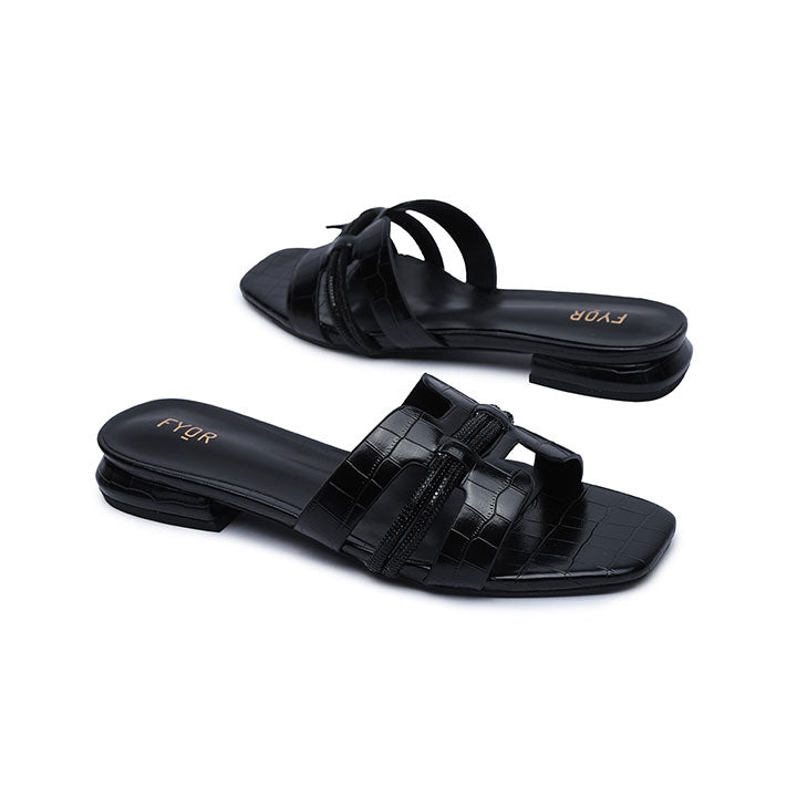 FYOR Flat Sandal #color_black