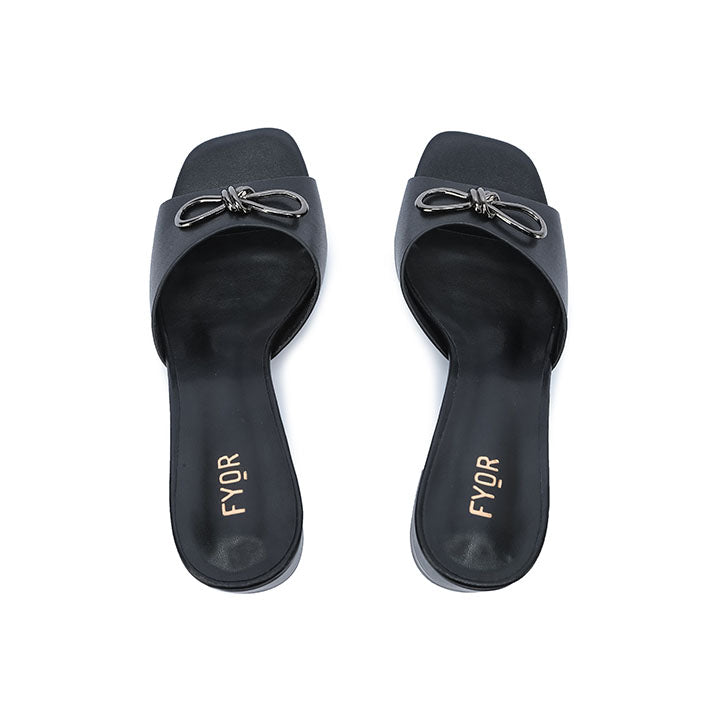 FYOR Box Heel #color_black